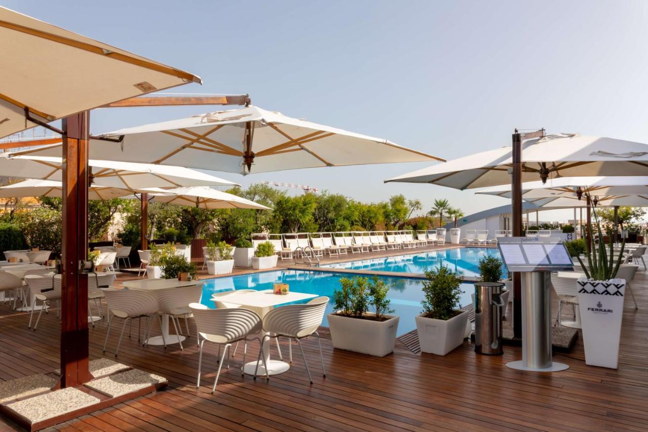 Radisson Blu Es. Hotel, Roma Eksteriør bilde The Pool Bar