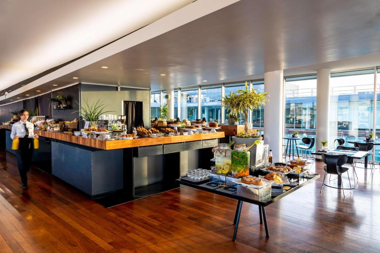 Radisson Blu Es. Hotel, Roma Eksteriør bilde The Club lounge at London Heathrow Airport